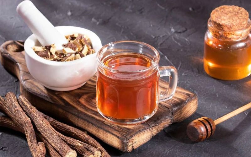 trà cam thảo là nước uống giúp tỉnh táo tinh thần